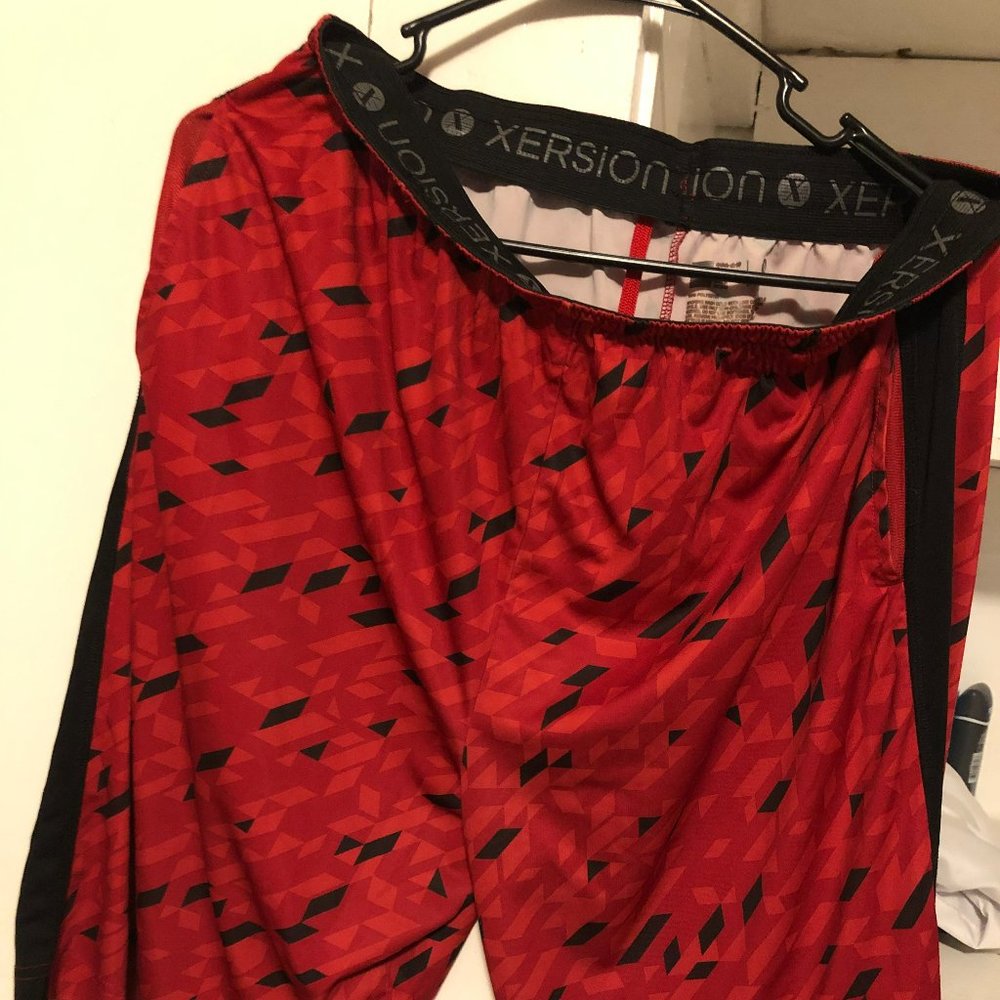 Men's Xersion Athletic Shorts Size XL (18/20) Husky